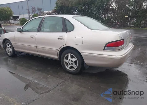 1997 Toyota Avalon Xls z USA, uszkodzony, nr VIN 4T1BF12B4VU198167